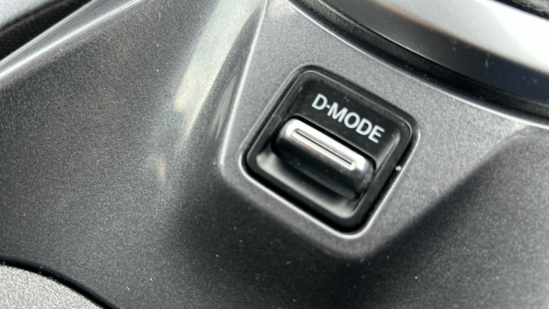 Nissan Juke 1.0 DiG-T 114 N-Connecta 5dr Petrol Hatchback